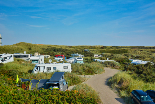 Camper aan de kust Zeeland